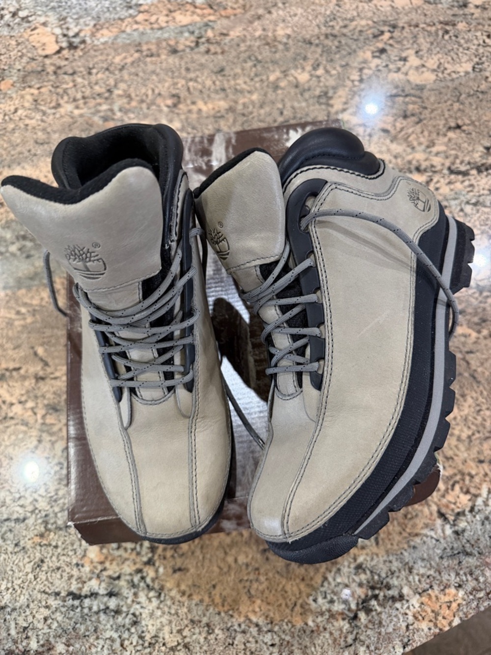 Timberland Women's Light Gray and Black Ankle Boots